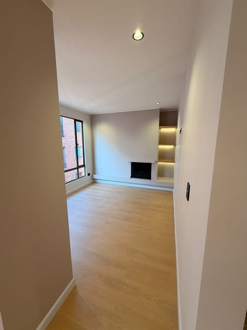 Apartamento de 2 alcobas en venta en Chicó Navarra, Bogotá, 85 m² · foto 3 de 18