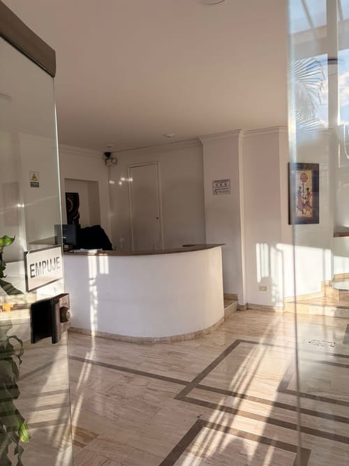 Apartamento de 2 alcobas en venta en Chicó Navarra, Bogotá, 85 m² · foto 17 de 18