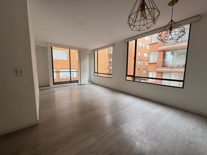 Apartamento de 2 alcobas en venta en La Calleja, Bogotá, 95 m² · foto 1 de 17