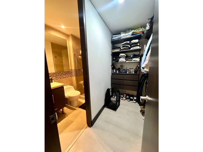Apartamento de 2 alcobas en venta en Cedritos, Bogotá, 77 m² · foto 8 de 12