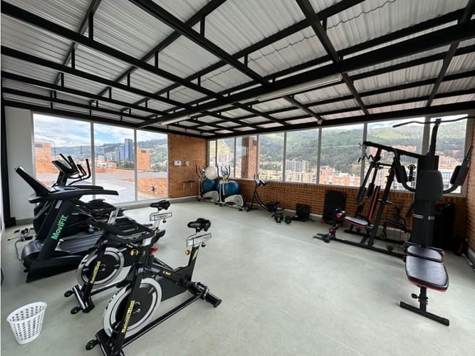 Apartamento de 2 alcobas en venta en Cedritos, Bogotá, 77 m² · foto 11 de 12