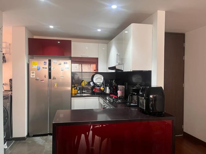Apartamento de 2 alcobas en arriendo en Chicó Navarra, Bogotá, 82 m² · foto 5 de 12