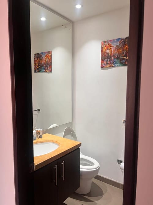 Apartamento de 2 alcobas en arriendo en Chicó Navarra, Bogotá, 82 m² · foto 8 de 12