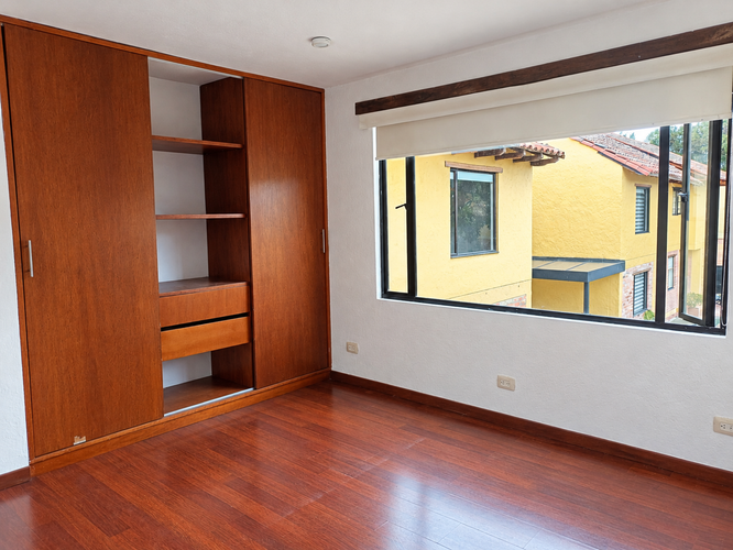 Casa de 3 alcobas en venta en La Macarena, Bogotá, 291 m² · foto 9 de 24