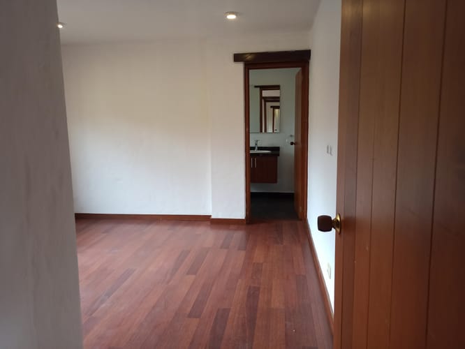 Casa de 3 alcobas en venta en La Macarena, Bogotá, 291 m² · foto 22 de 24
