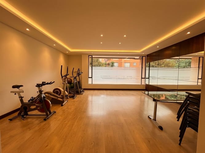 Apartamento de 2 alcobas en venta en Santa Barbara, Bogotá, 80 m² · foto 10 de 12