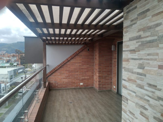 Apartamento de 4 alcobas en venta en Alhambra, Bogotá, 194 m² · foto 2 de 21