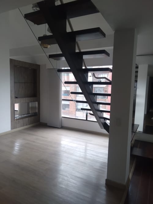 Apartamento de 4 alcobas en venta en Alhambra, Bogotá, 194 m² · foto 4 de 21
