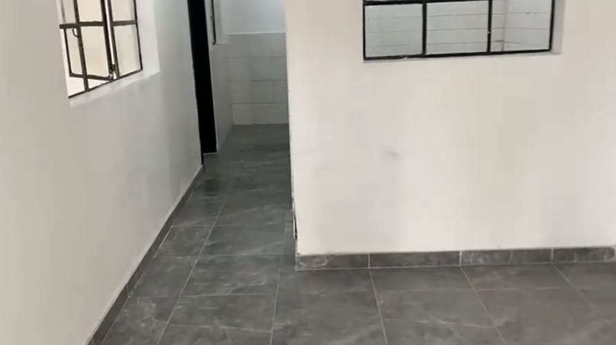 Casa de 8 alcobas en venta en Lago Timiza, Bogotá, 239 m² · foto 3 de 8