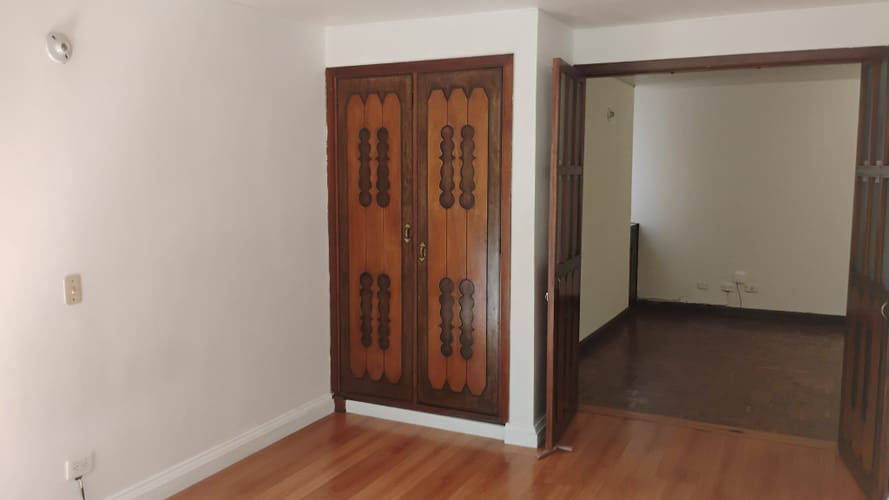Apartamento de 3 alcobas en venta en Santa Barbara, Bogotá, 137 m² · foto 21 de 24