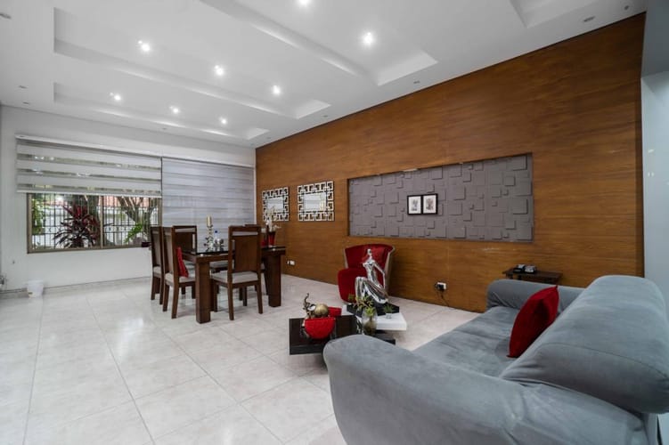 Casa de 7 alcobas en arriendo en Ciudad Jardin, Cali, 480 m² · foto 3 de 16