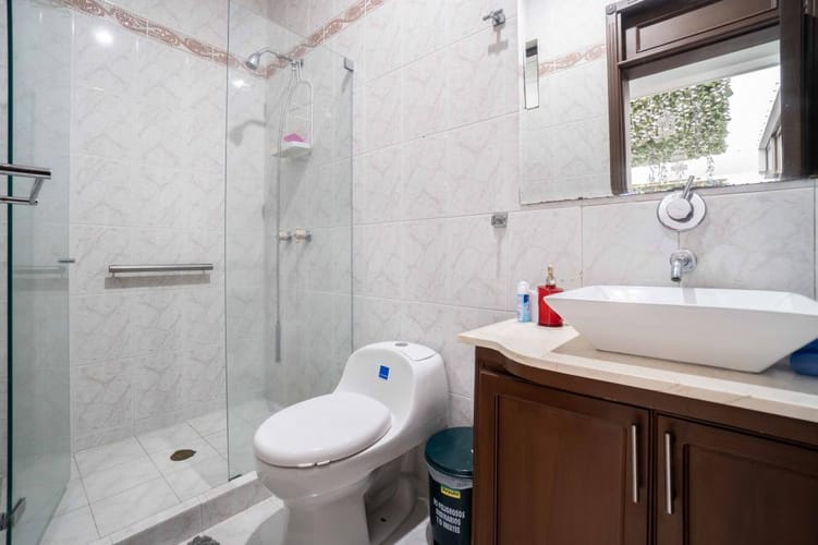 Casa de 7 alcobas en arriendo en Ciudad Jardin, Cali, 480 m² · foto 6 de 16