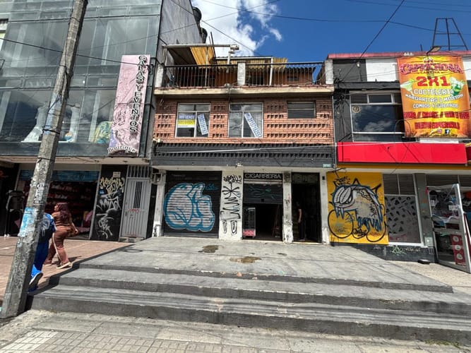 Casa de 7 alcobas en venta en Kennedy Central, Bogotá, 320 m² · foto 2 de 21