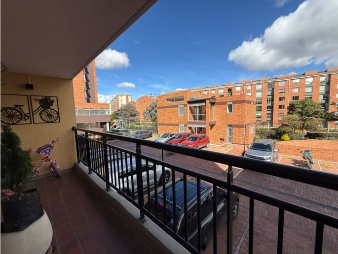Apartamento de 3 alcobas en venta en Engativá, Bogotá, 88 m² · foto 4 de 23