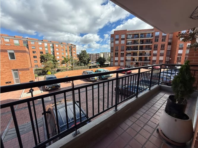 Apartamento de 3 alcobas en venta en Engativá, Bogotá, 88 m² · foto 5 de 23