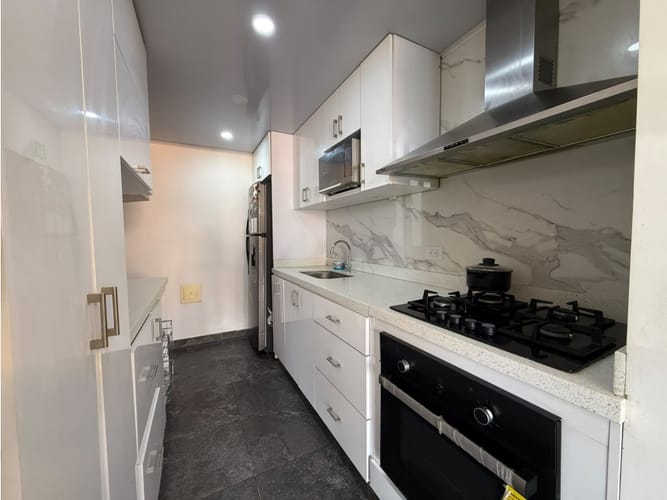 Apartamento de 3 alcobas en venta en Engativá, Bogotá, 88 m² · foto 8 de 23