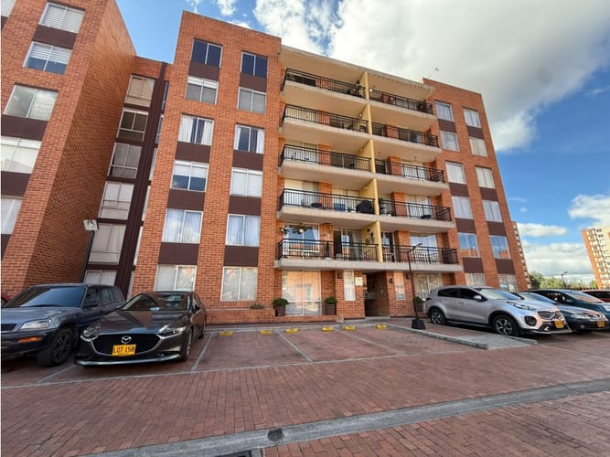 Apartamento de 3 alcobas en venta en Engativá, Bogotá, 88 m² · foto 22 de 23