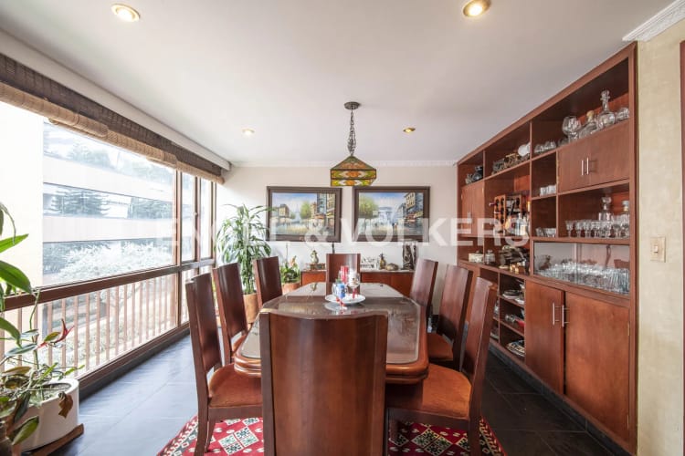 Apartamento de 3 alcobas en venta en Chico Norte, Bogotá, 170 m² · foto 2 de 10