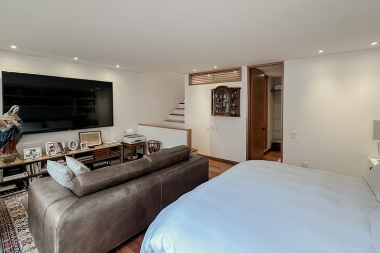 Apartamento de 1 alcoba en venta en Chico, Bogotá, 103 m² · foto 9 de 12