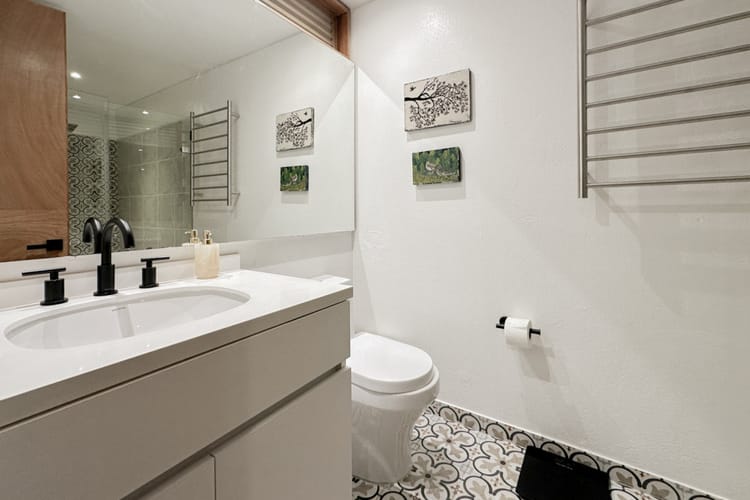 Apartamento de 1 alcoba en venta en Chico, Bogotá, 103 m² · foto 11 de 12