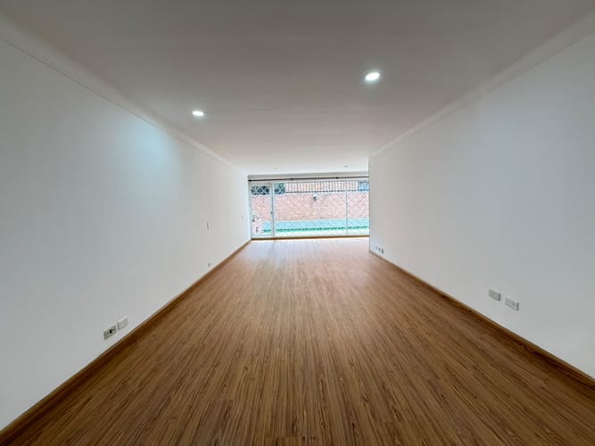 Apartamento de 3 alcobas en arriendo en La Cabrera, Bogotá, 110 m² · foto 2 de 12