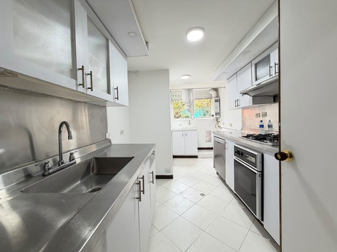 Apartamento de 3 alcobas en arriendo en La Cabrera, Bogotá, 110 m² · foto 10 de 12