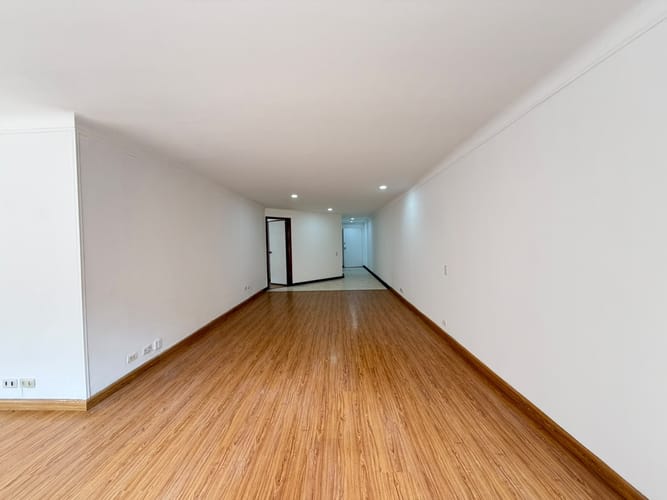 Apartamento de 3 alcobas en arriendo en La Cabrera, Bogotá, 110 m² · foto 3 de 12