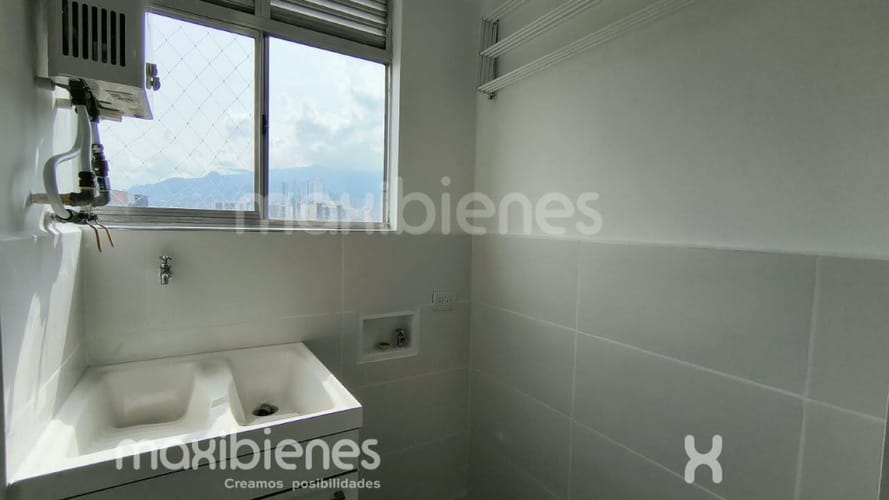 Apartamento de 3 alcobas en arriendo en Prados De Sabaneta, Sabaneta, 87 m² · foto 8 de 19