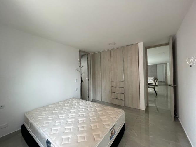 Apartamento de 3 alcobas en arriendo en Los Balsos, Medellín, 180 m² · foto 10 de 19