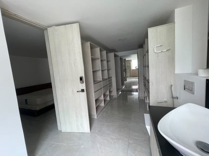 Apartamento de 3 alcobas en arriendo en Los Balsos, Medellín, 180 m² · foto 12 de 19