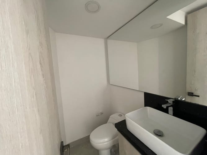 Apartamento de 3 alcobas en arriendo en Los Balsos, Medellín, 180 m² · foto 16 de 19