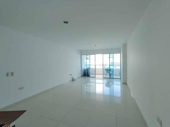 Apartamento de 3 alcobas en arriendo en Manga, Cartagena, 146 m² · foto 3 de 13