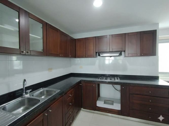 Apartamento de 3 alcobas en arriendo en Manga, Cartagena, 146 m² · foto 13 de 13