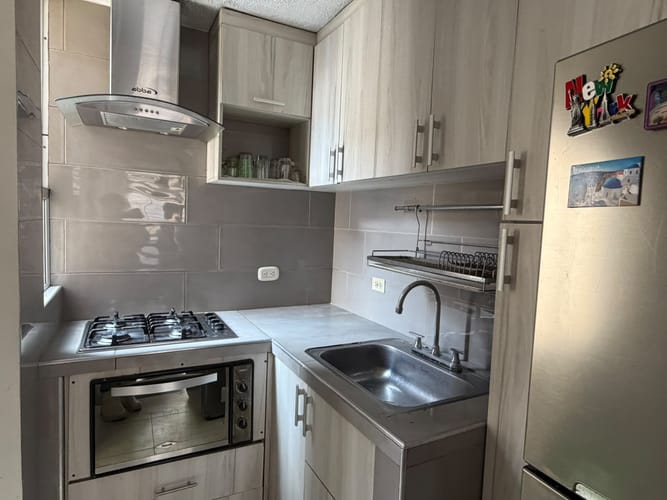Apartamento de 3 alcobas en venta en Engativá, Bogotá, 49 m² · foto 3 de 19