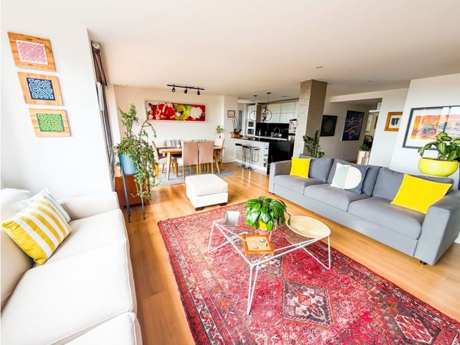 Apartamento de 2 alcobas en arriendo en Los Rosales, Bogotá, 126 m² · foto 1 de 24