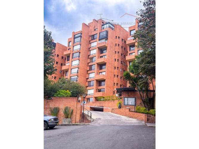 Apartamento de 2 alcobas en arriendo en Los Rosales, Bogotá, 126 m² · foto 4 de 24