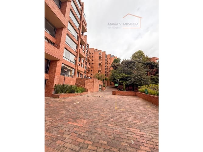 Apartamento de 2 alcobas en arriendo en Los Rosales, Bogotá, 126 m² · foto 5 de 24