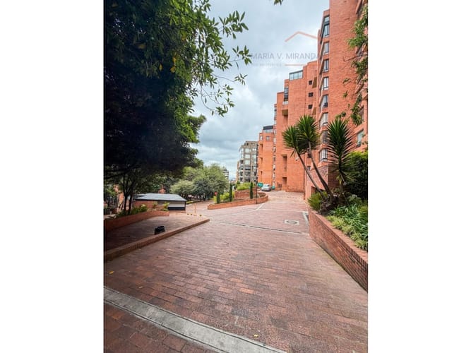 Apartamento de 2 alcobas en arriendo en Los Rosales, Bogotá, 126 m² · foto 7 de 24