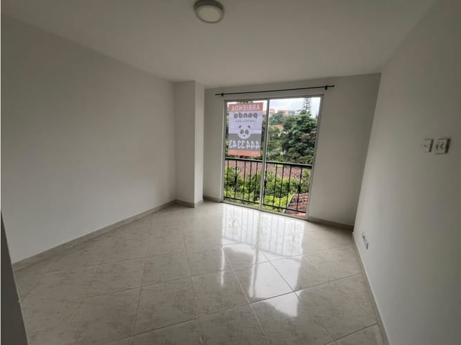 Apartaestudio en arriendo en El Poblado, Medellín, 27 m² · foto 3 de 7