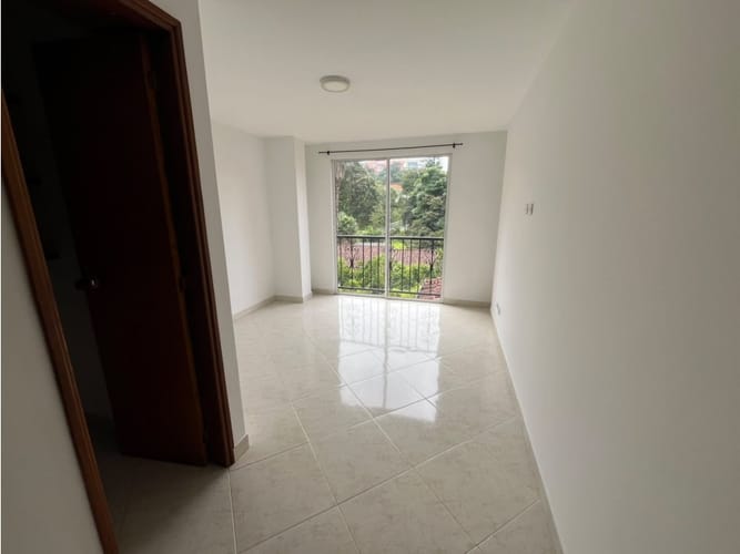 Apartaestudio en arriendo en El Poblado, Medellín, 27 m² · foto 4 de 7