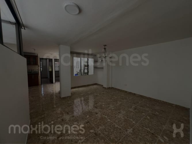 Casa de 4 alcobas en arriendo en Asturias, Itagüí, 300 m² · foto 5 de 22