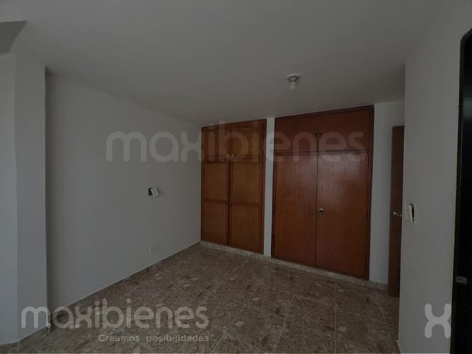 Casa de 4 alcobas en arriendo en Asturias, Itagüí, 300 m² · foto 8 de 22