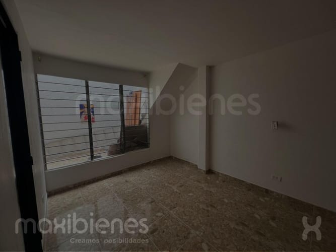 Casa de 4 alcobas en arriendo en Asturias, Itagüí, 300 m² · foto 17 de 22