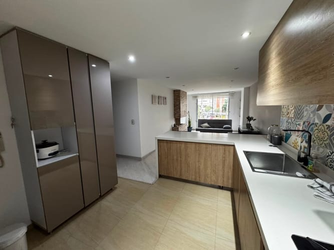 Apartamento de 3 alcobas en venta en Niza Norte, Bogotá, 105 m² · foto 2 de 14