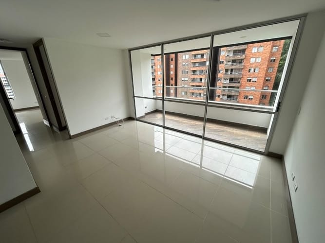 Apartamento de 3 alcobas en arriendo en Señorial, Envigado, 84 m² · foto 3 de 15