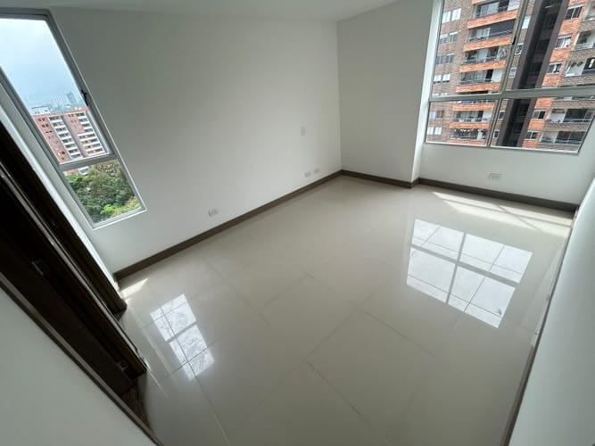 Apartamento de 3 alcobas en arriendo en Señorial, Envigado, 84 m² · foto 10 de 15