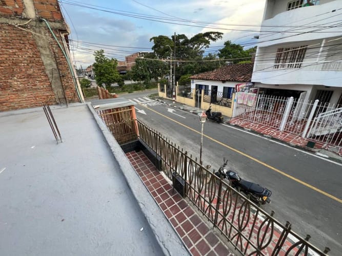 Casa de 3 alcobas en arriendo en Union De Vivienda Popular, Cali, 150 m² · foto 3 de 15