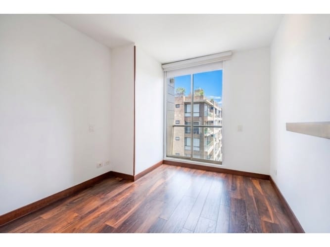 Apartamento de 3 alcobas en arriendo en Chico Norte, Bogotá, 182 m² · foto 2 de 5