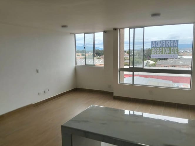 Apartamento de 2 alcobas en arriendo en San Pablo, Bogotá, 52 m² · foto 2 de 12