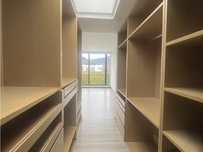 Casa de 4 alcobas en venta en Club Guaymaral, Bogotá, 366 m² · foto 5 de 24